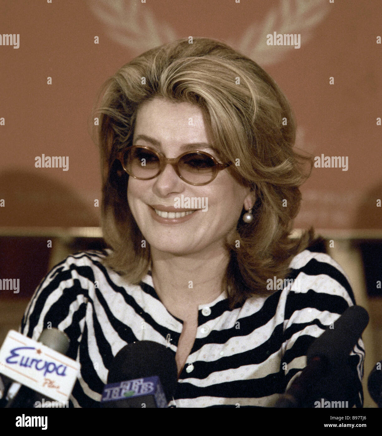 Catherine Deneuve - Press conference - La Tête Haute (Standing Tall) - Festival de Cannes