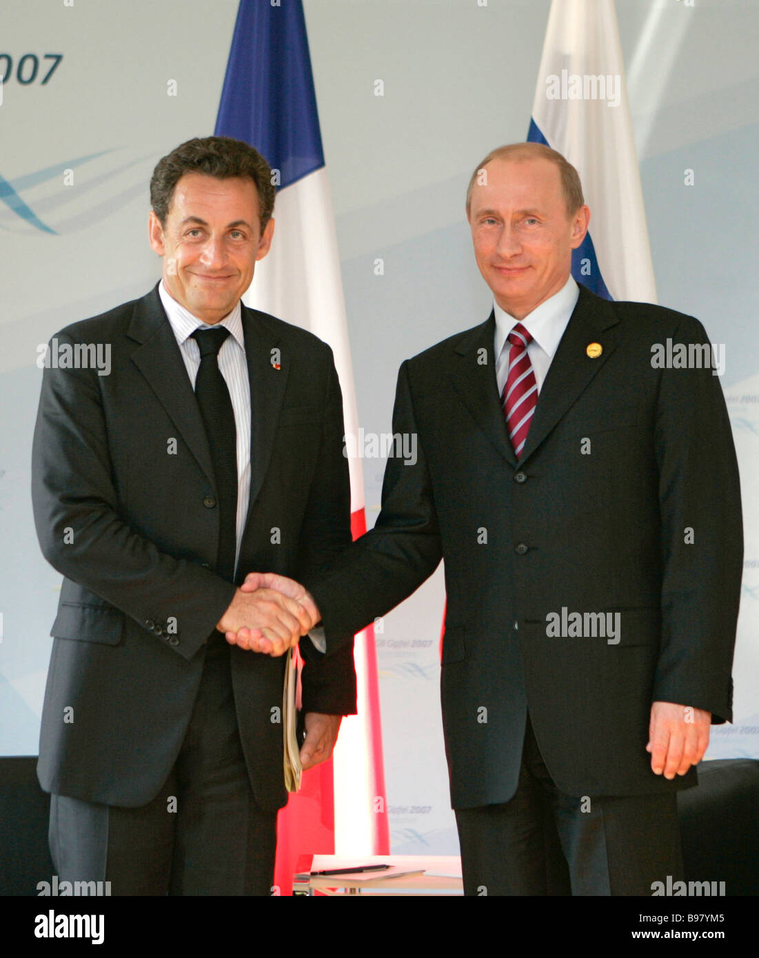 French President Nicolas Sarkozy left and Russian President Vladimir ...