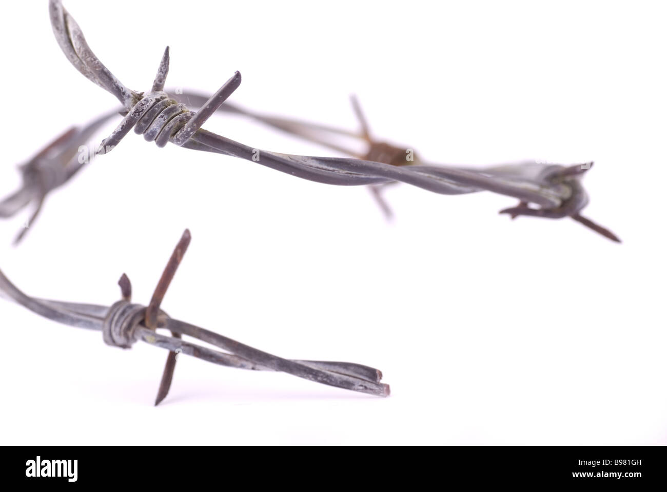 how to cut barbed wire