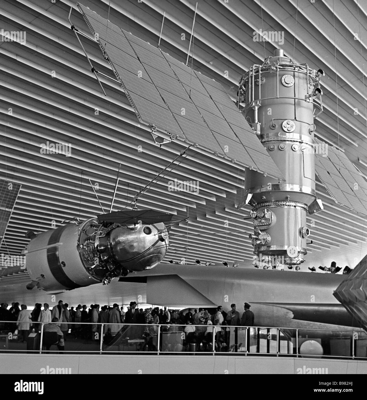 People in the USSR Pavilion the EXPO 67 international exhibition Stock ...