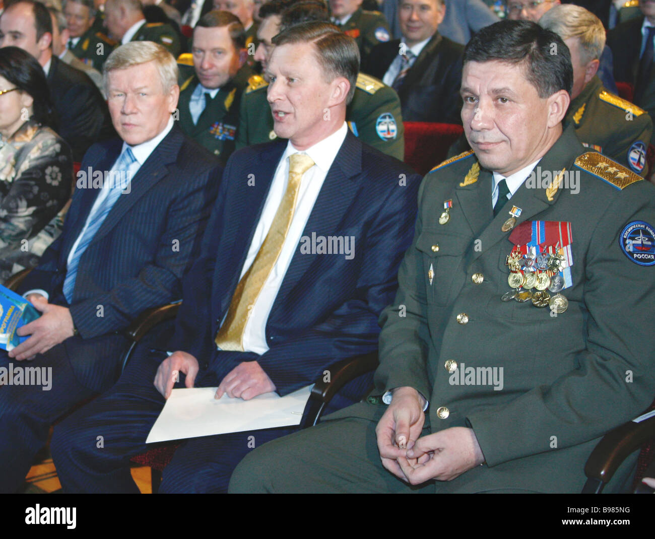 From left to right Colonel general Vladimir Popovkin commander in chief ...