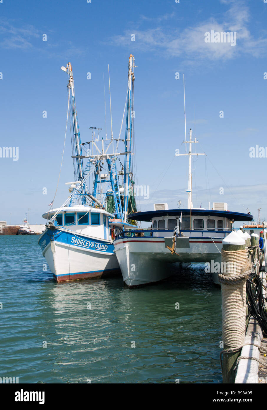 Shrimp boat florida boat hi-res stock photography and images - Alamy