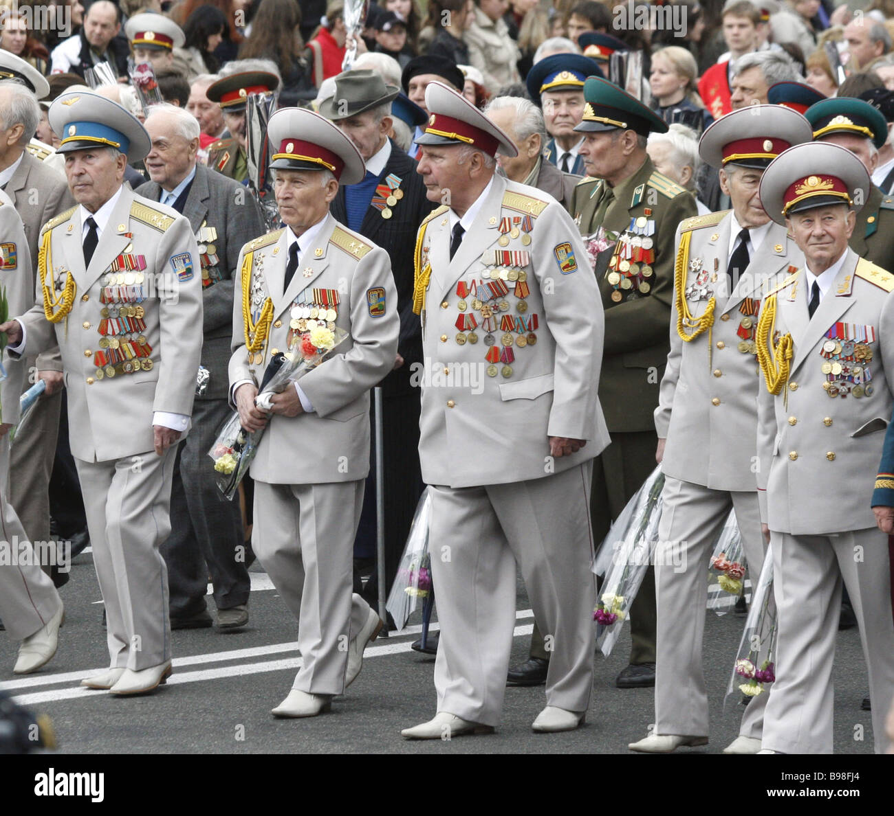 War veterans parading during V E Day celebration in Kiev the Ukrainian ...