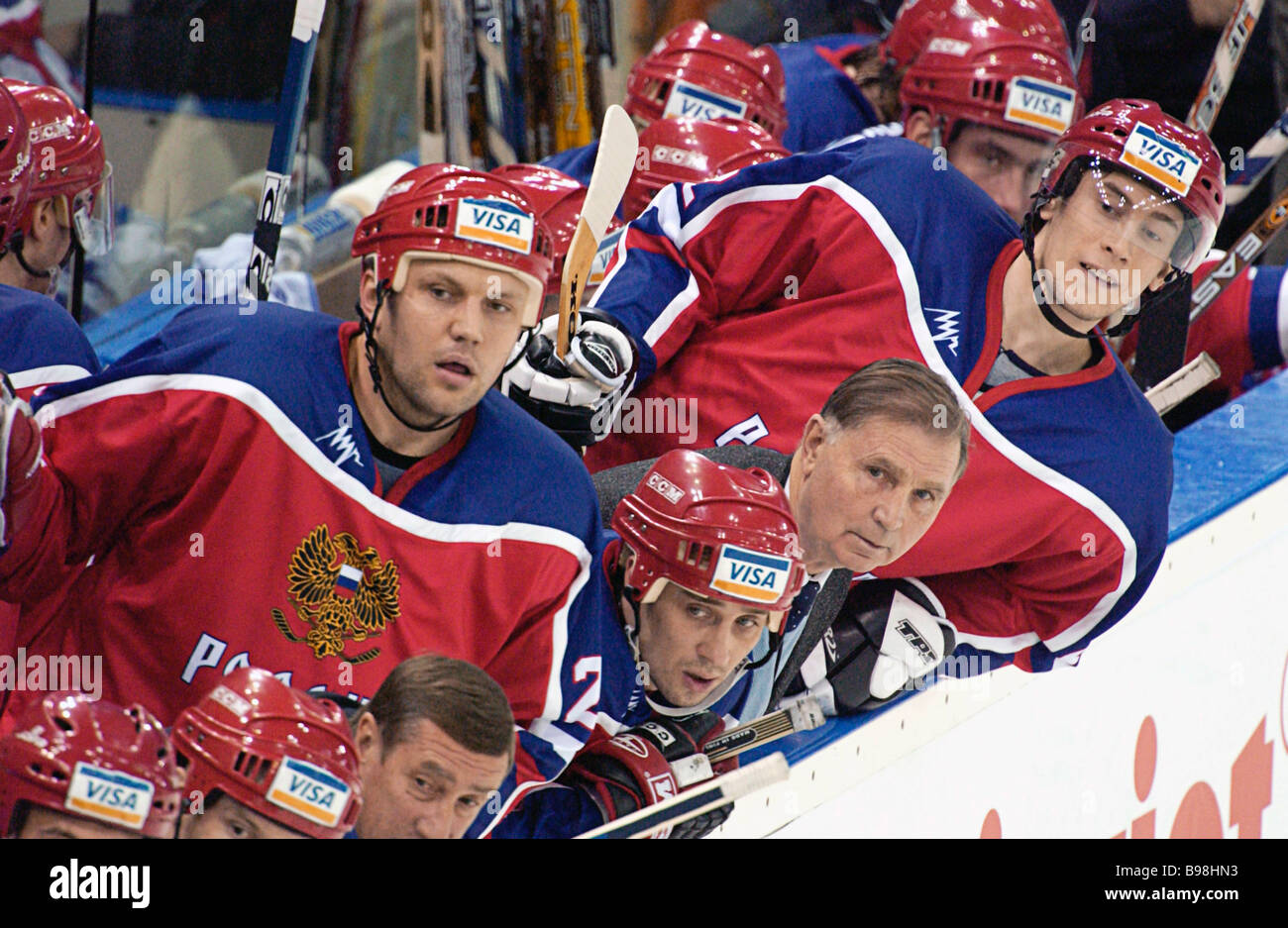 Viktor Tikhonov coach of the Russian national ice hockey team with his  players during a Russia Finland match of the Baltica Cup Stock Photo - Alamy