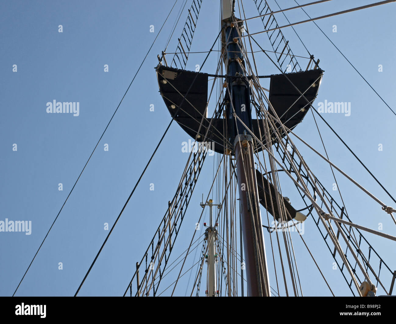 tallship mast rigging and crow