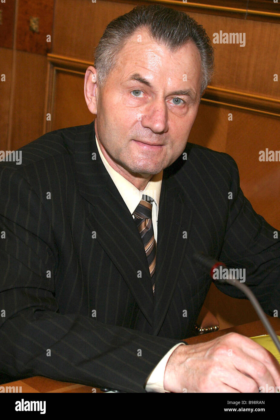 The governor of the Kirov region showed a video of an accident involving his car 04/12/2015 59 The governor of the Kirov region showed a video of an accident involving his car 04/12/2015 51