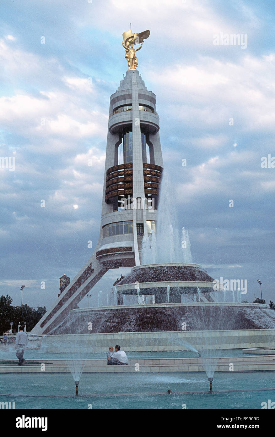 The Neutrality Arch 75 meters high crowned by a gold plated rotating statue  of Saparmurat Niyazov Stock Photo - Alamy