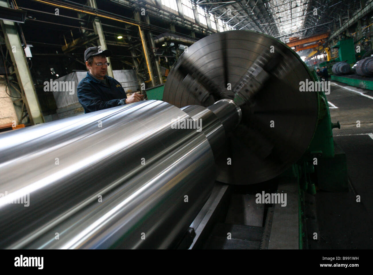 Mechanical assembly workshop of heavy engineering plant OAO Uralmashzavod  Stock Photo - Alamy