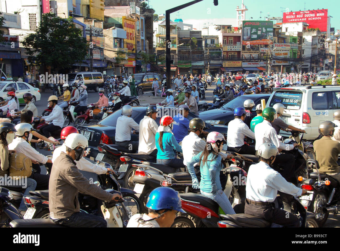 Hanoi'ing traffic, Vietnam. : r/WTF