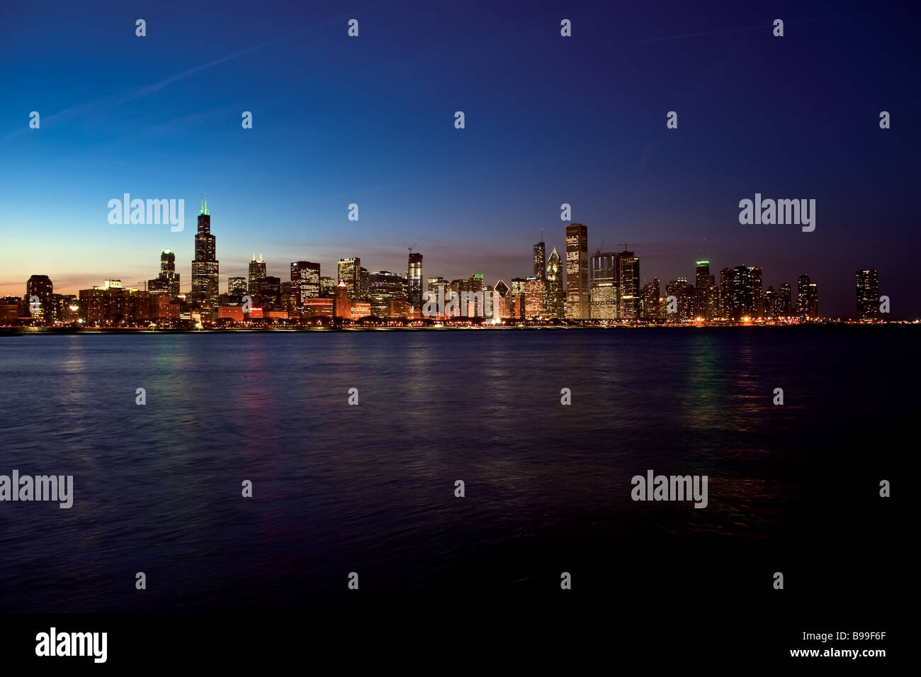 Chicago skyline at sunset Stock Photo - Alamy