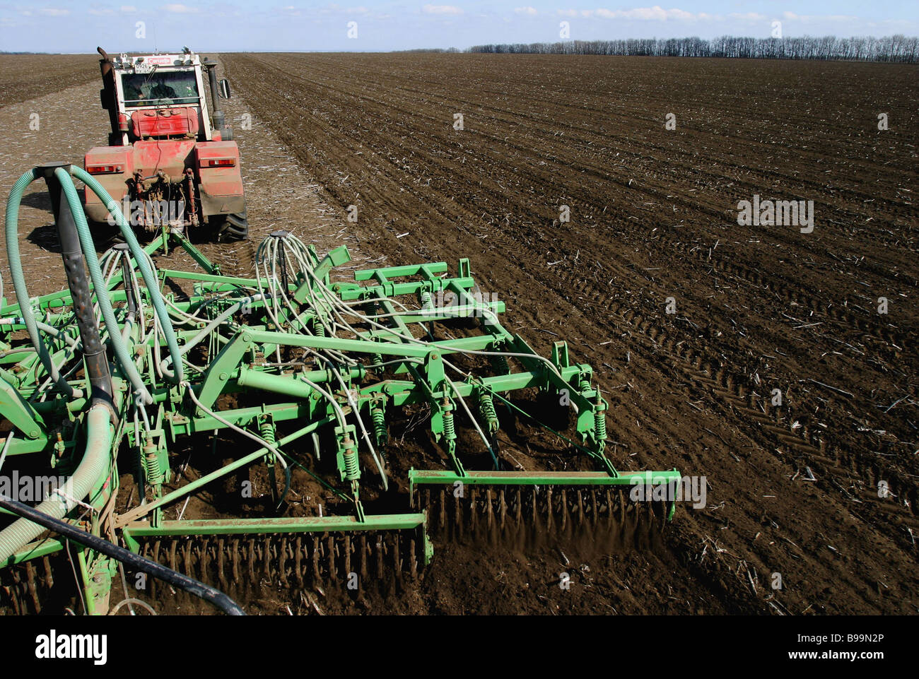 Обработка гербицидами зерновых культур. Система обработки почвы под озимые культуры. Обработка почвы под ячмень. Агропроизводство 3. Основная обработка почвы под кукурузу.