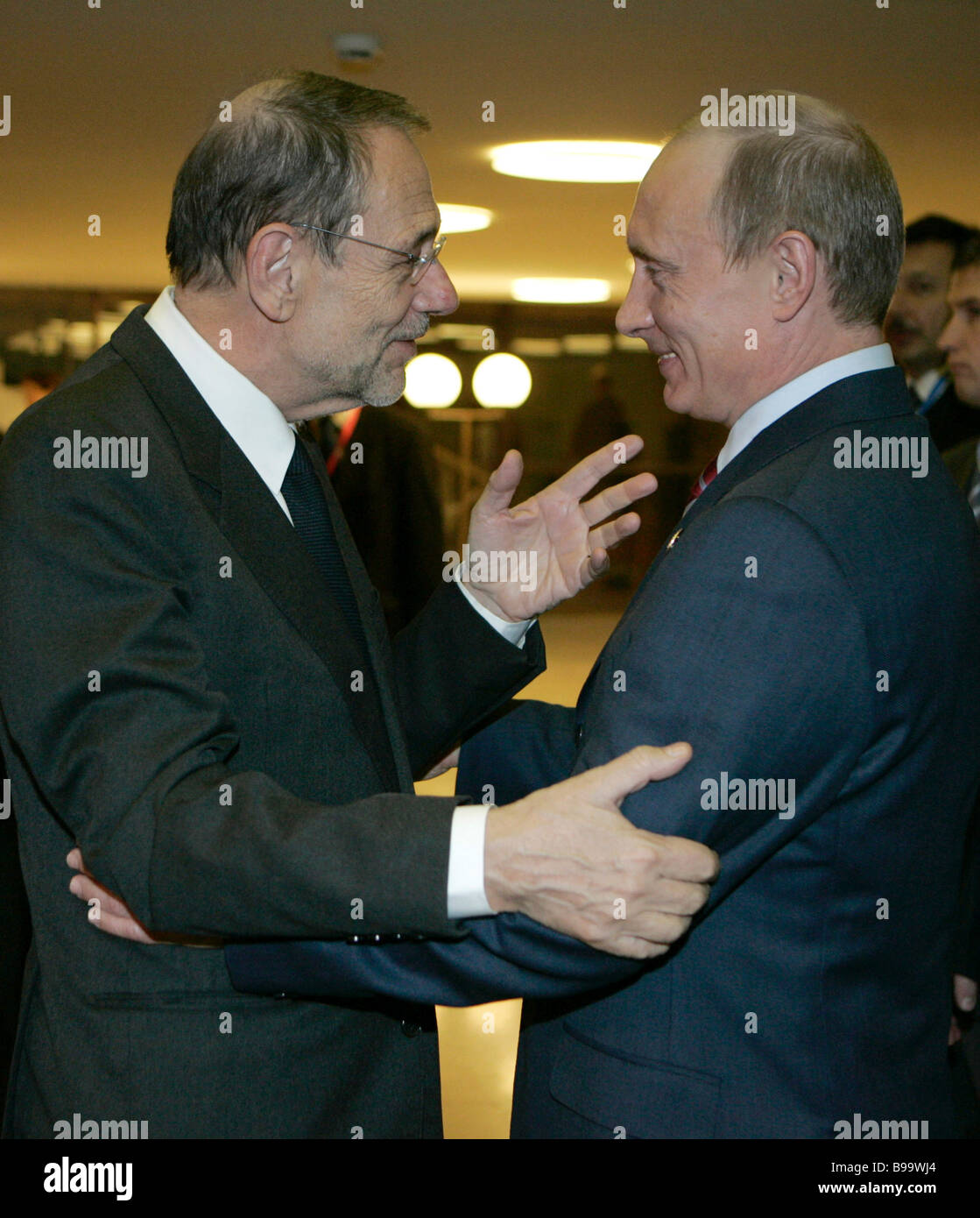 Javier Solana Madariaga European Union High Representative for the Common  Foreign and Security Policy left and Vladimir Putin Stock Photo - Alamy
