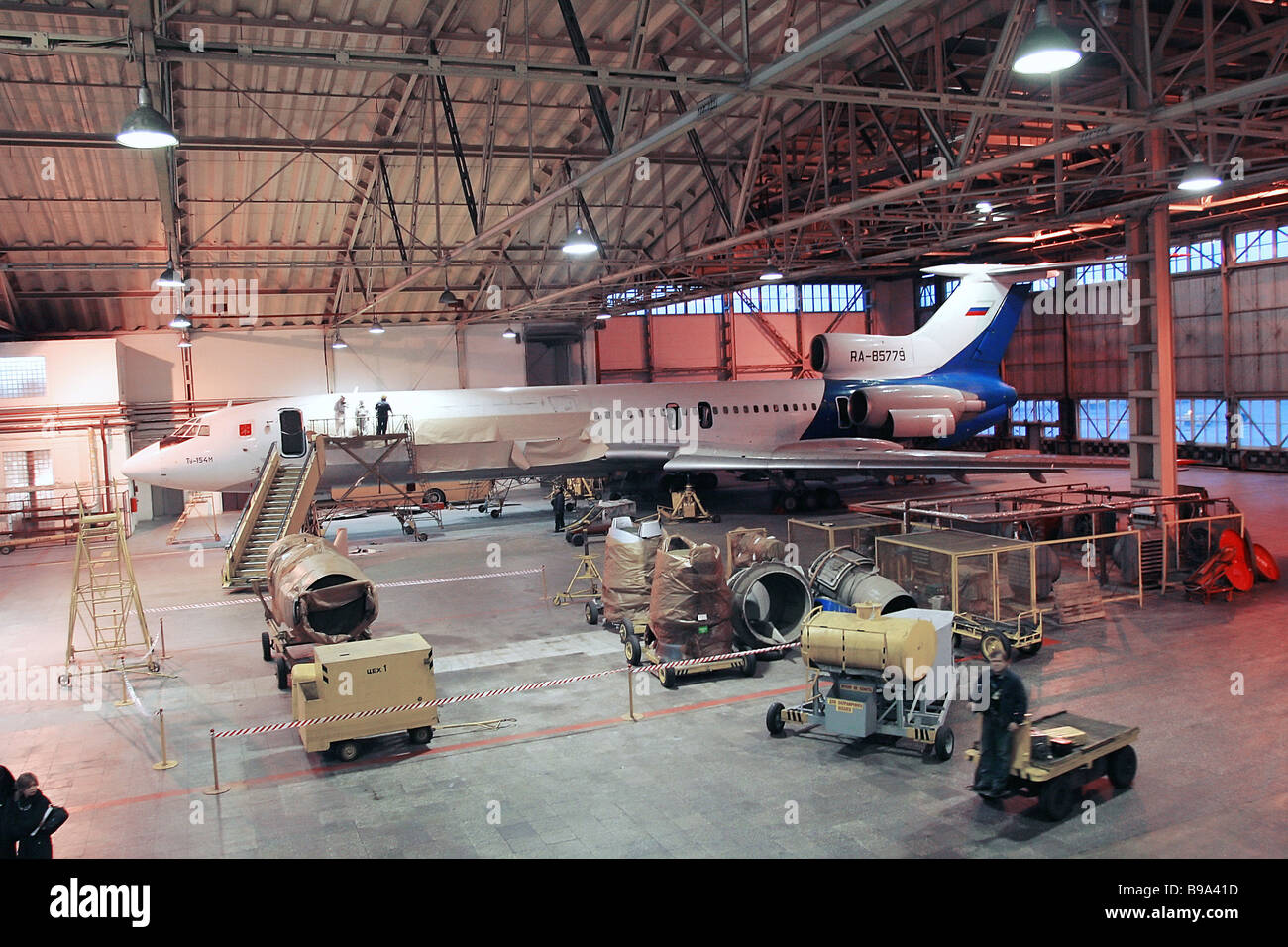 TU 154 maintenance Stock Photo - Alamy