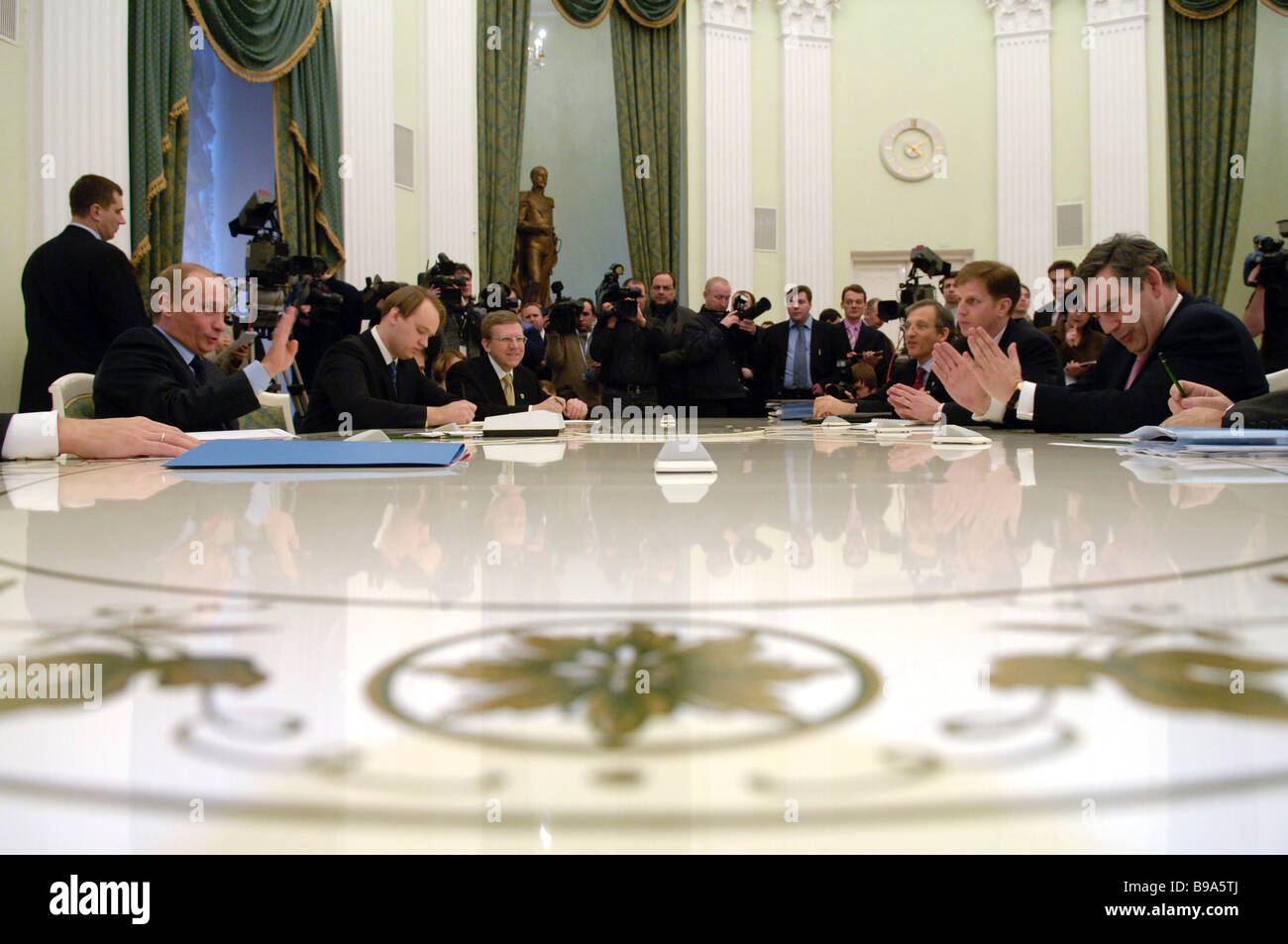Exchequer Table Russia s President Vladimir Putin and Gordon Brown Great Britain s ...
