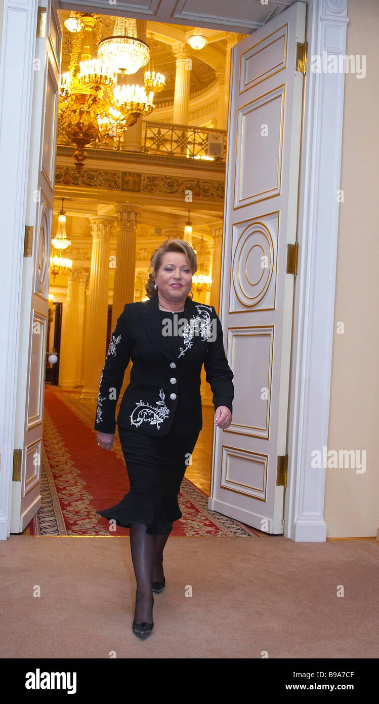 Uchlik normaldir 100 ta chiroyli porno yulduzlar