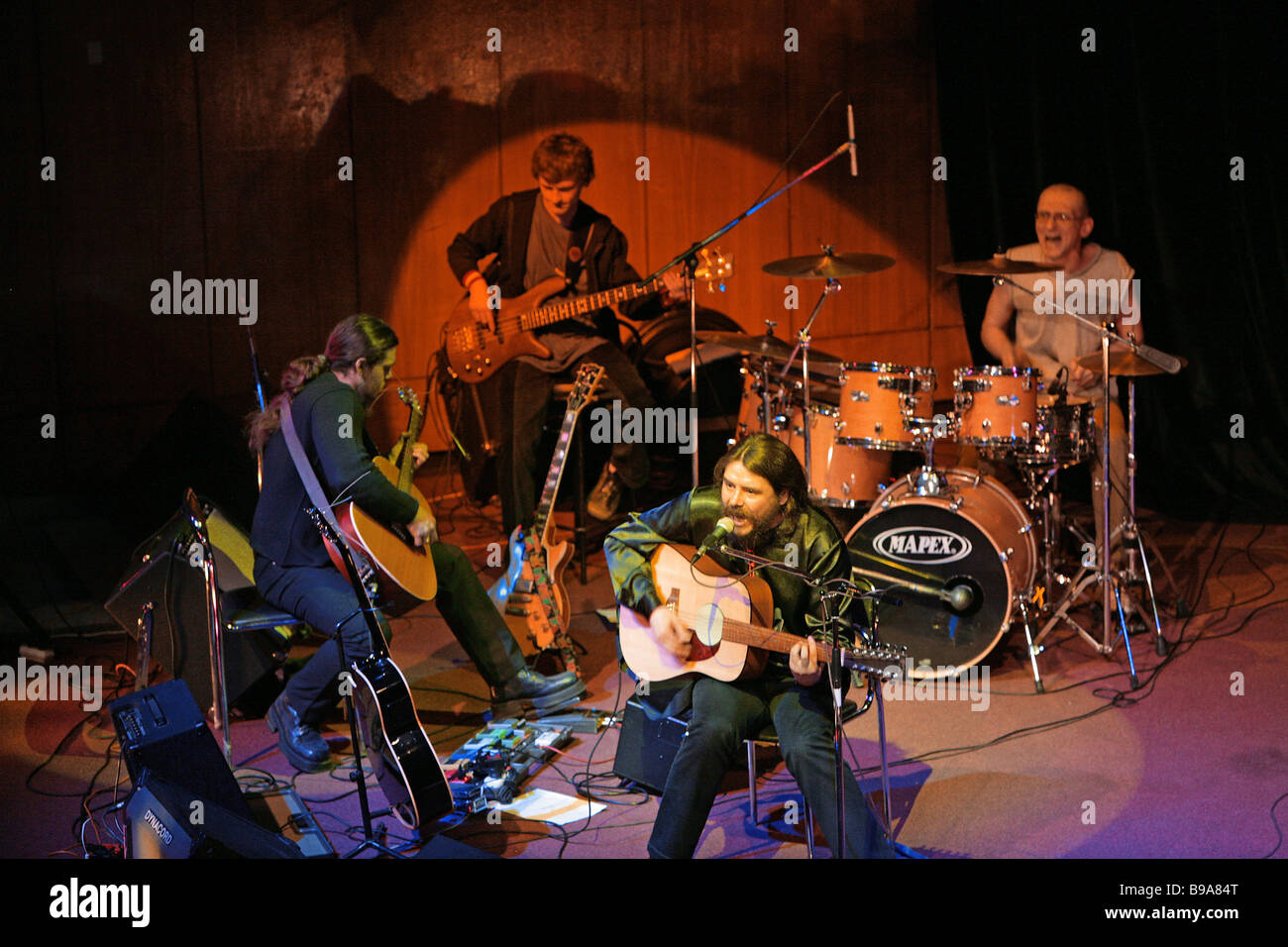 The Kalinov Most one of Russia s best known folk rock groups premieres a lyrical program Stock Photo