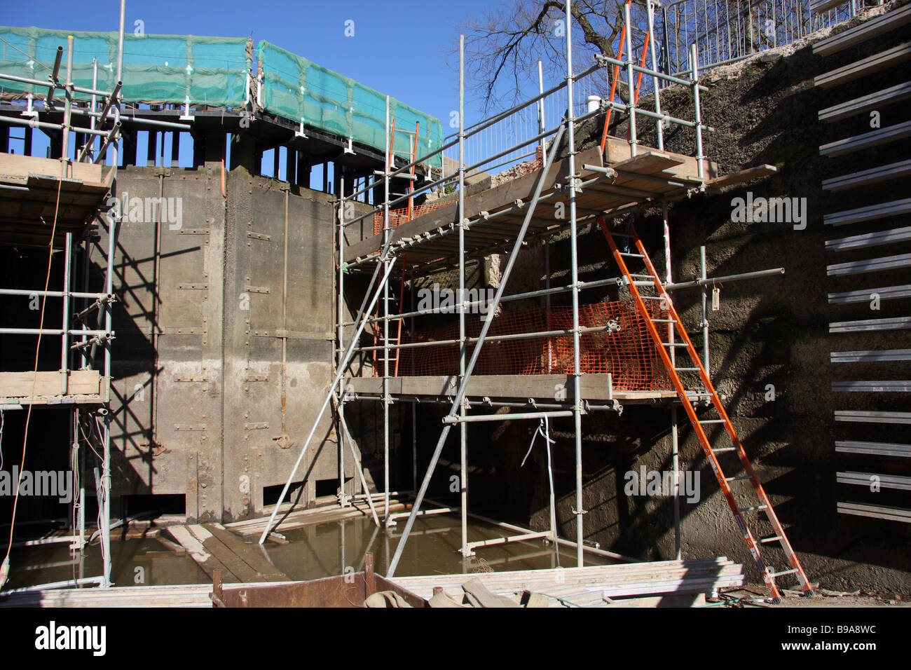 building construction site works lock wall replacement refurbishment maintenance renewal hampstead river medway kent england uk Stock Photo