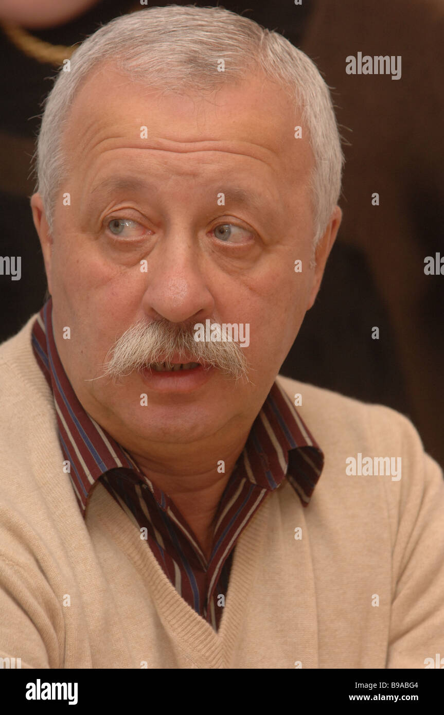TV presenter Leonid Yakubovich at a news conference Stock Photo Alamy