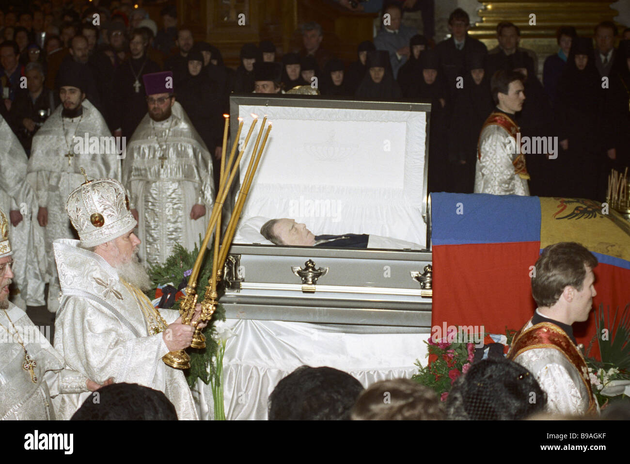 Пасха в 1992 году. Могила Патриарха Алексия 1. Могила Патриарха Алексия 2. Похороны Патриарха Алексия 2.