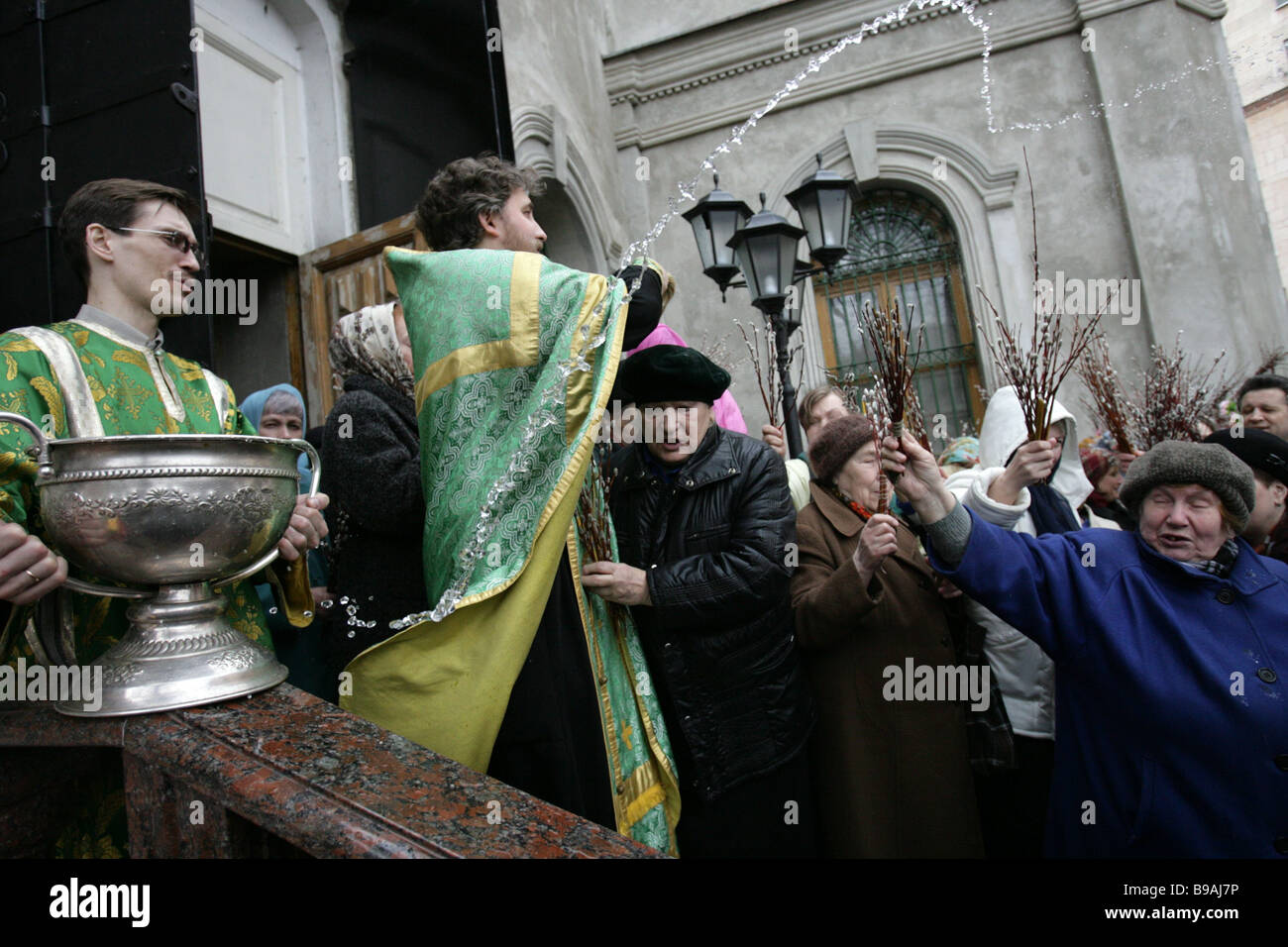 Sprinkling Holy Water High Resolution Stock Photography and Images Alamy