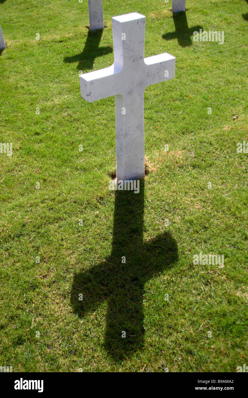 Cross headstone in the American section of the Brookwood Military Cemetery, Woking, England. Stock Photo