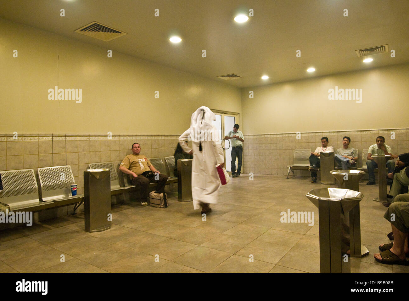 Airport smoking room doha hires stock photography and images Alamy