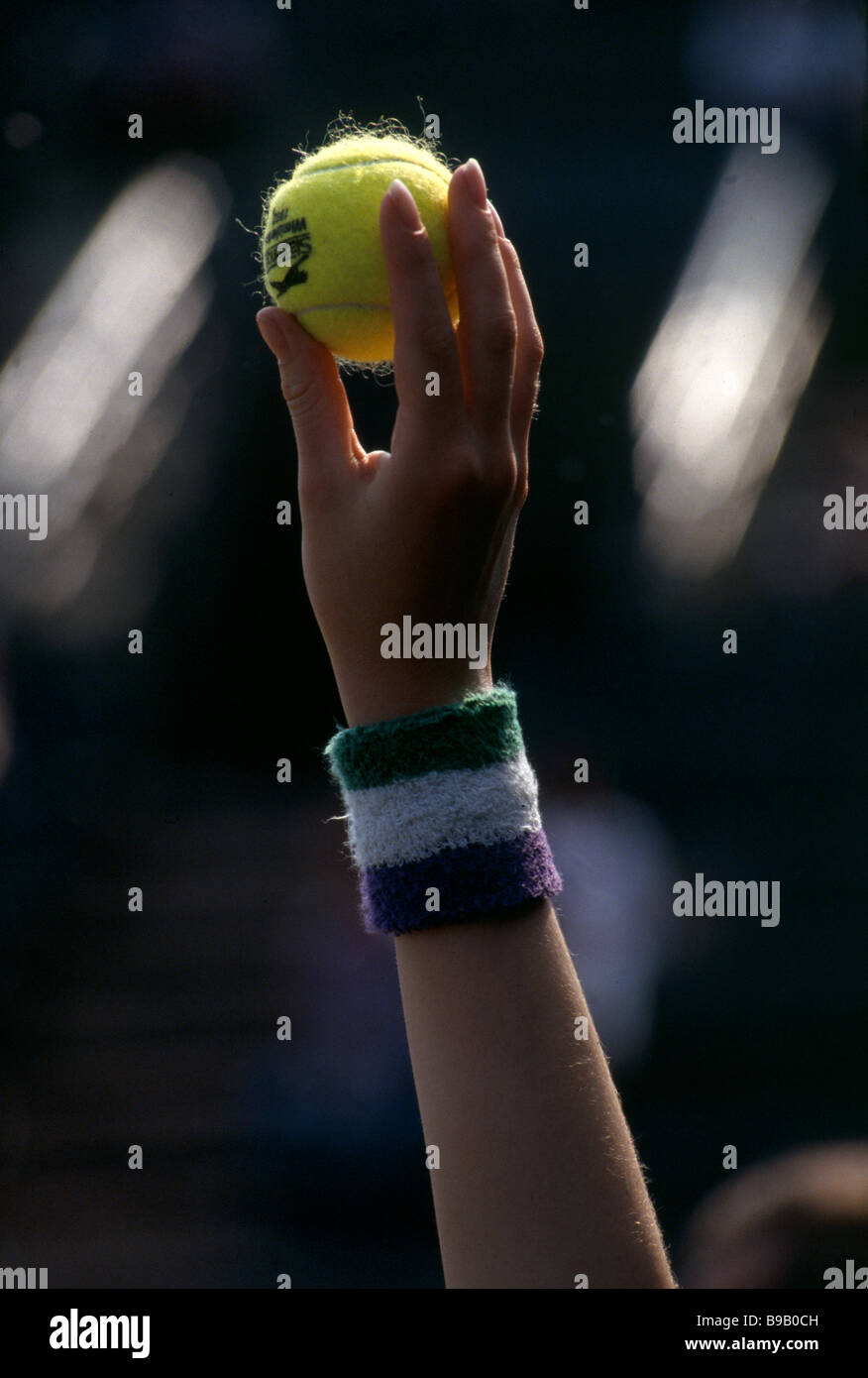 wimbledon tennis boy ball girl service serve Stock Photo Alamy
