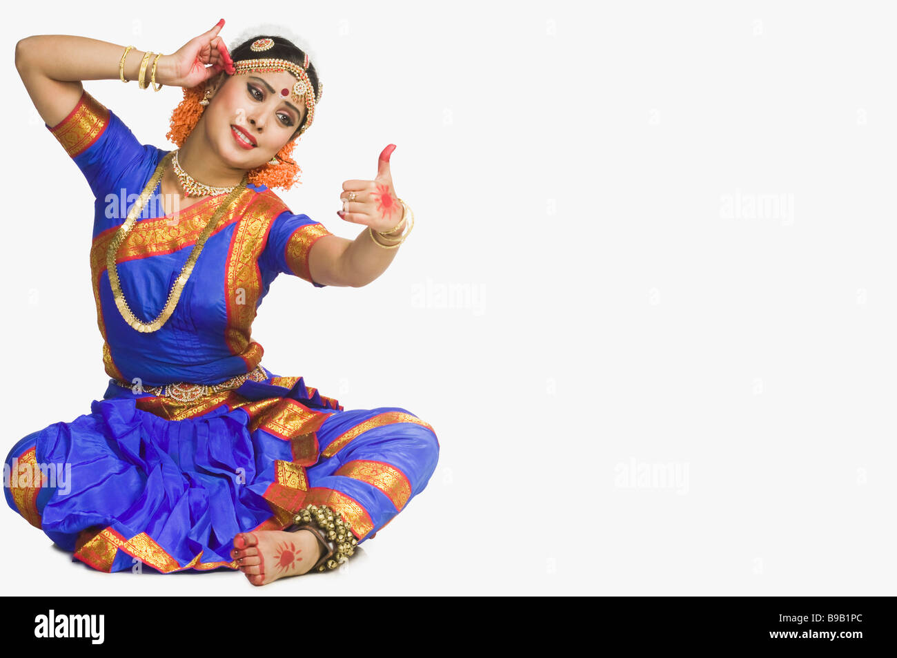 Woman performing Bharatnatyam the classical dance of India Stock Photo -  Alamy