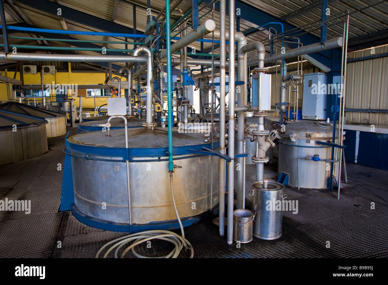 Rum distillery at Savanna sugar factory La Réunion France | Rum Brennerei Savanna, La Réunion, Frankreich Stock Photo