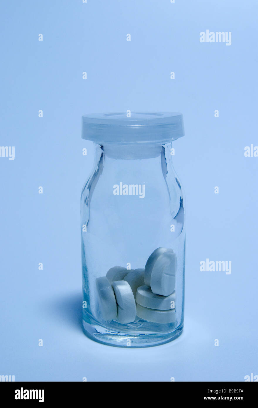 Pills Container Glass Pills in container tablets hi-res stock photography and images - Alamy