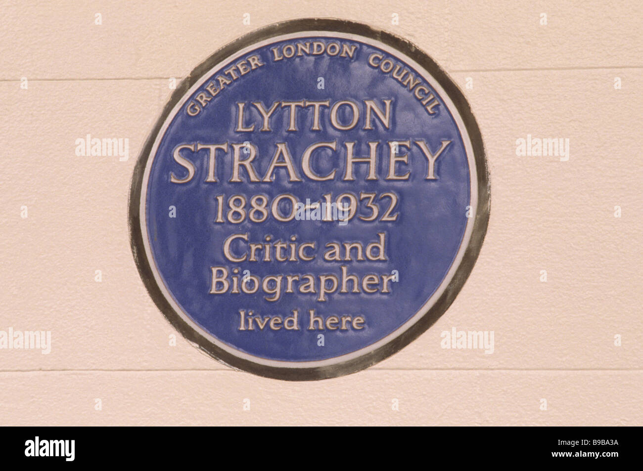 Blue Plaque Lytton Strachey Critic and Biographer Bloomsbury Group Gordon Square London England UK commemorative plaques Stock Photo