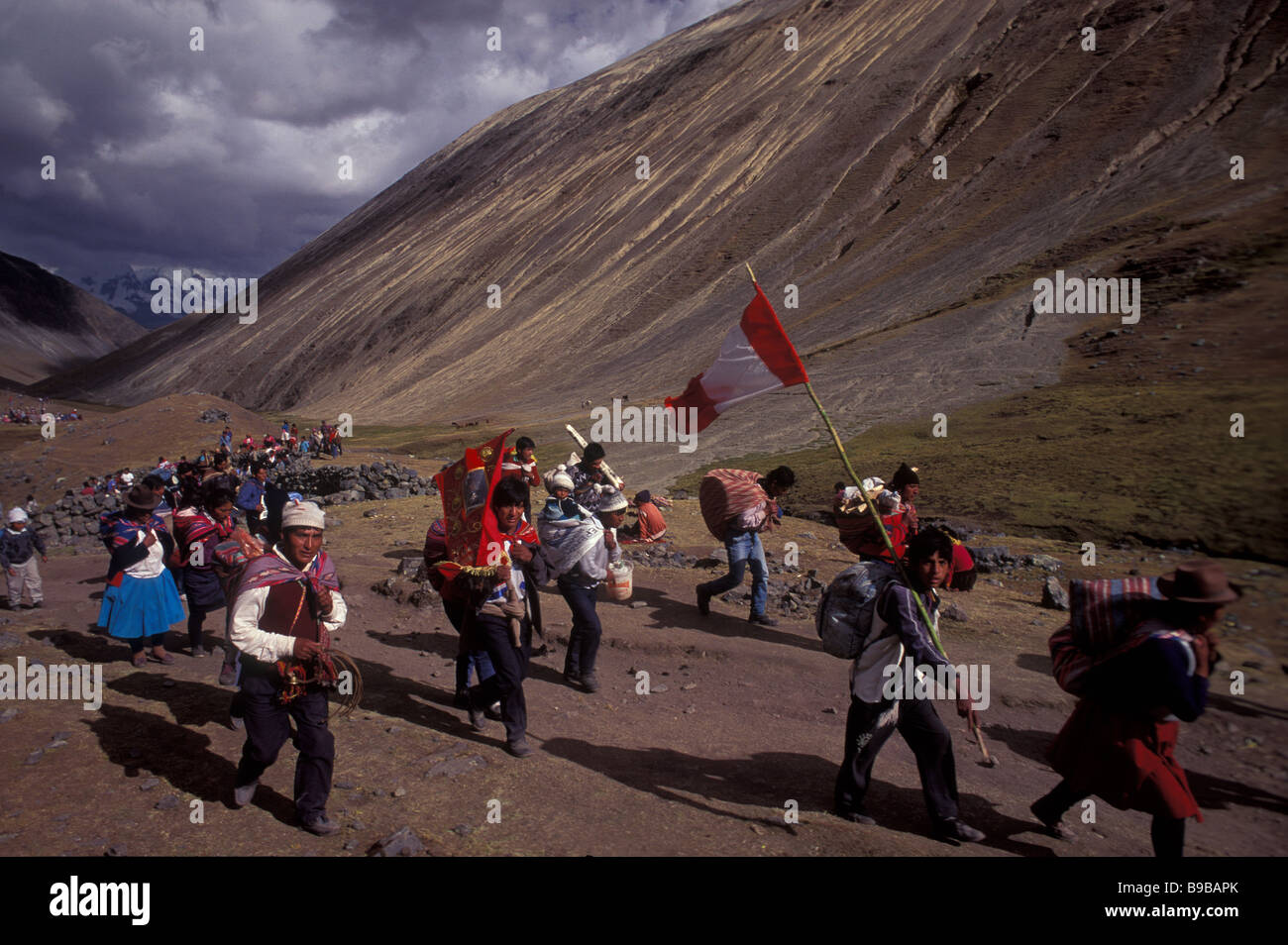 Q ullyr Riti the Snow Star festival Pilgrimage of shamanic and catholic beliefs to a remote glacier Stock Photo