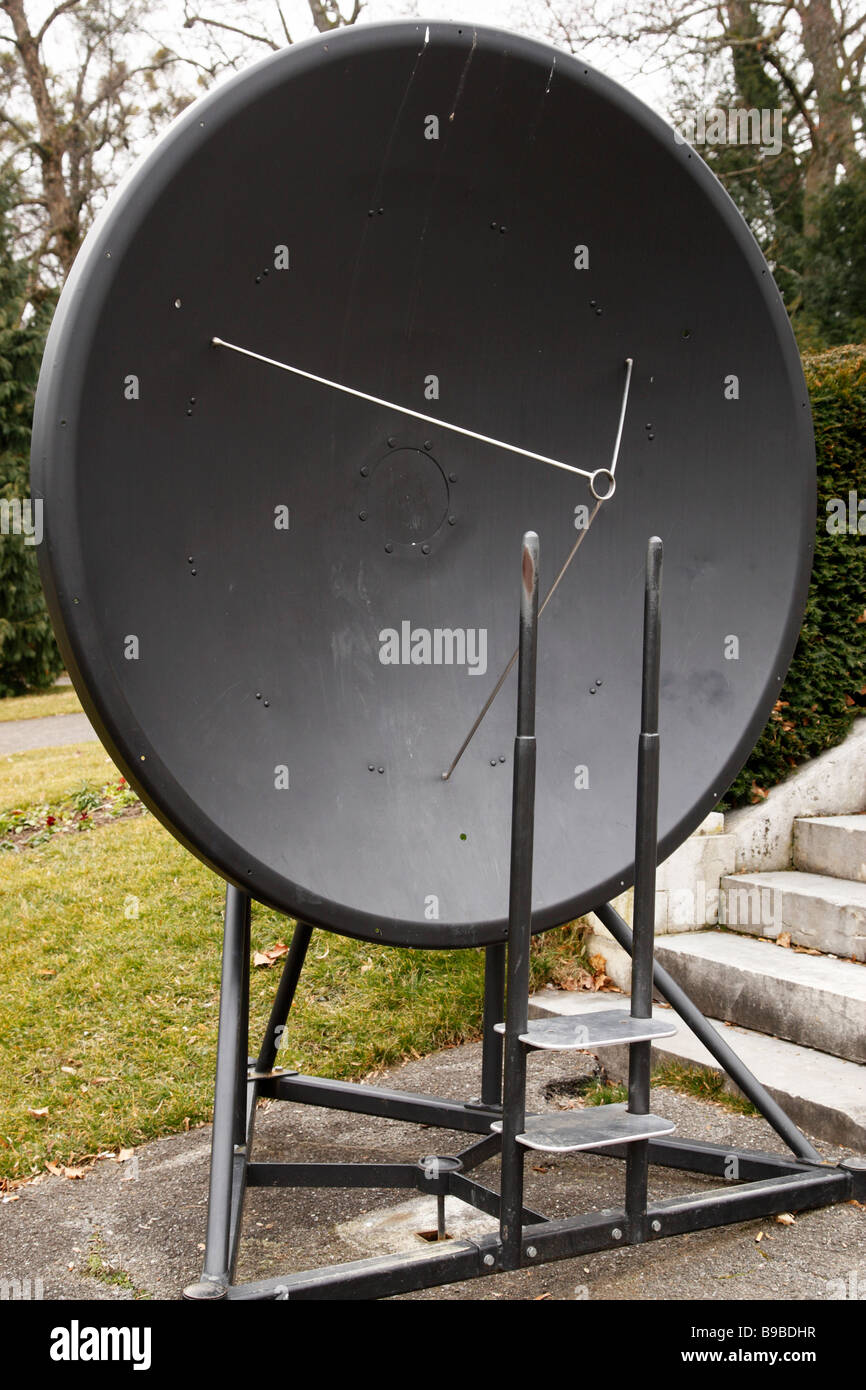 Parabolic mirror hires stock photography and images Alamy