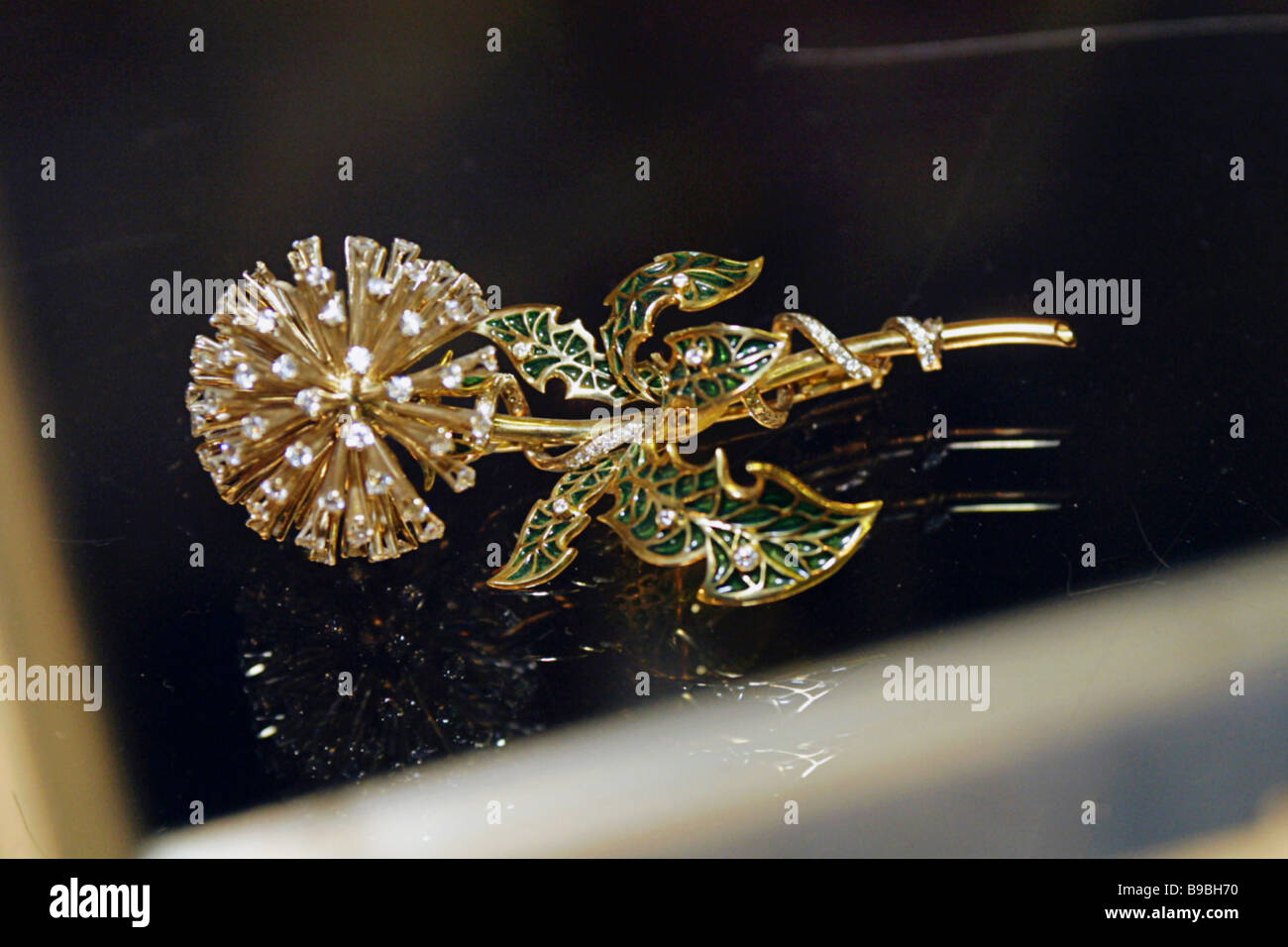 A brooch decorated with famous yakut diamonds from the alrosa.