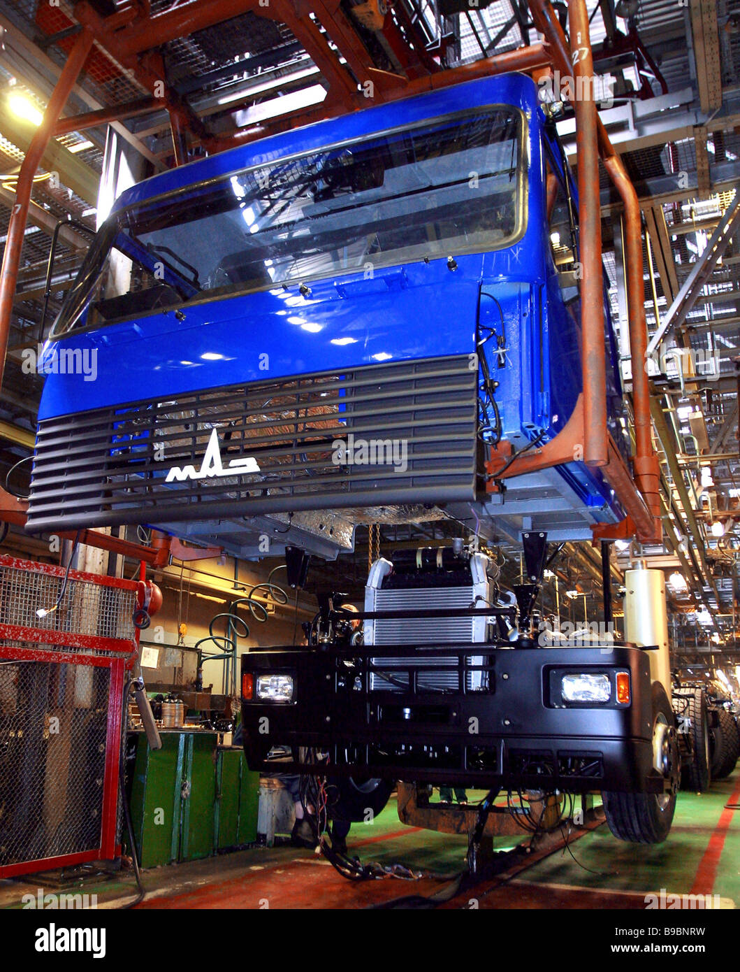 Маз завод. Минский автомобильный завод маз. Сборка маза. Маз конвейер. Завод маз в белоруссии.