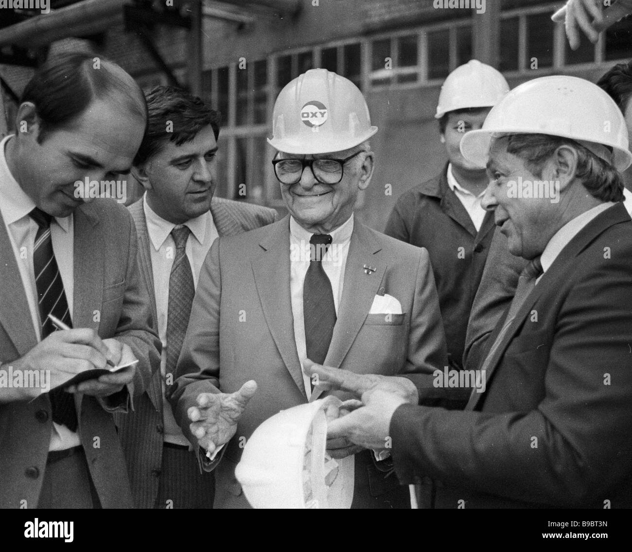 Armand Hammer Occidental Petroleum Corporation CEO center visits the