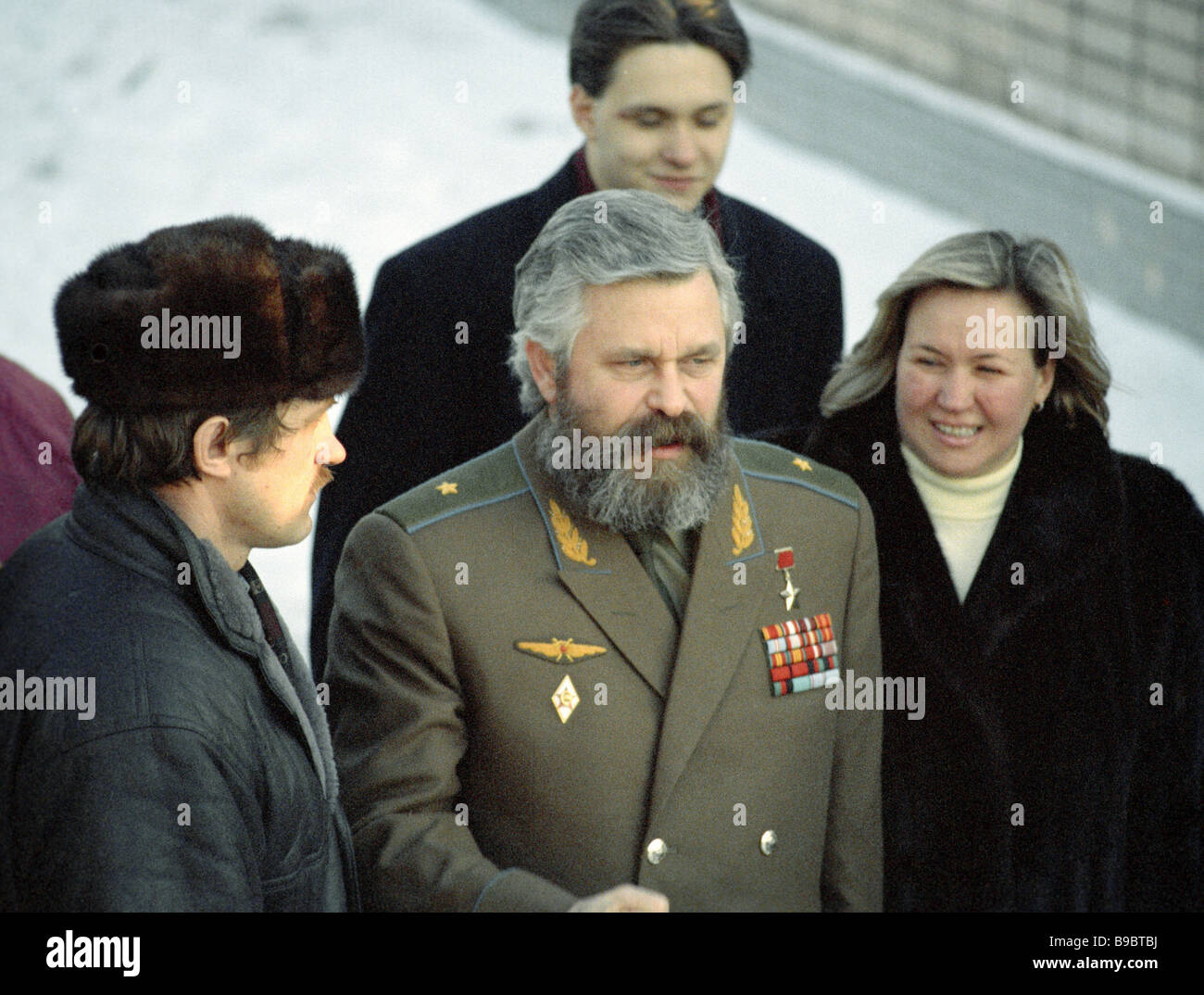 Initiator and participant of the October 1993 events Alexander Rutskoy  centre amid his family members leaving the Lefortofo Stock Photo - Alamy