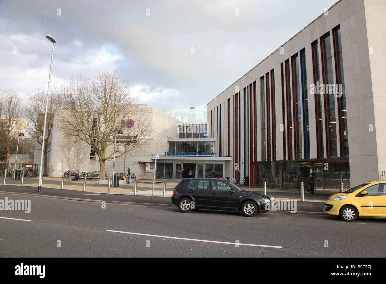 University of Portsmouth library building Stock Photo Alamy