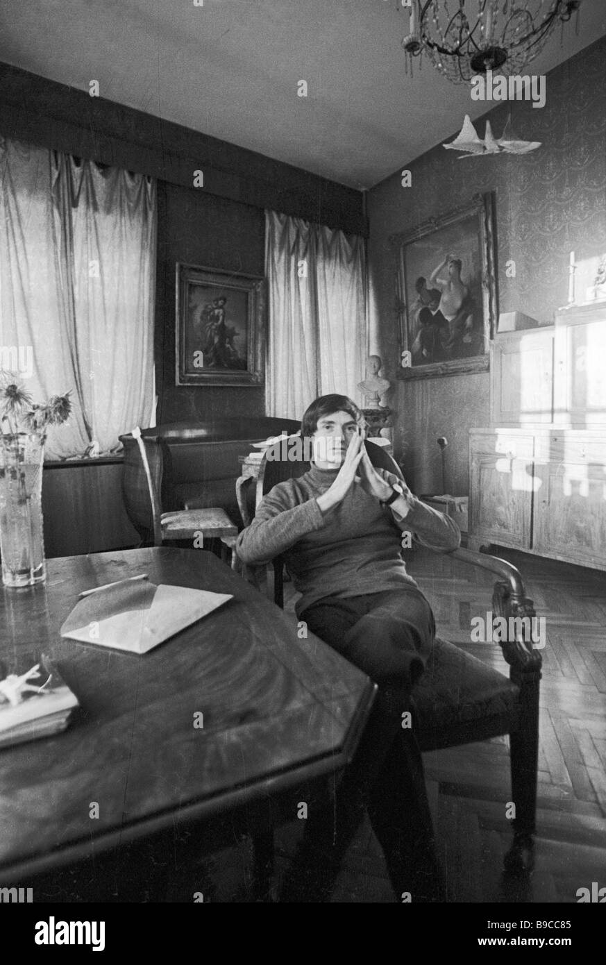 People s Artist of the U S S R Sergei Vikulov soloist of the ballet