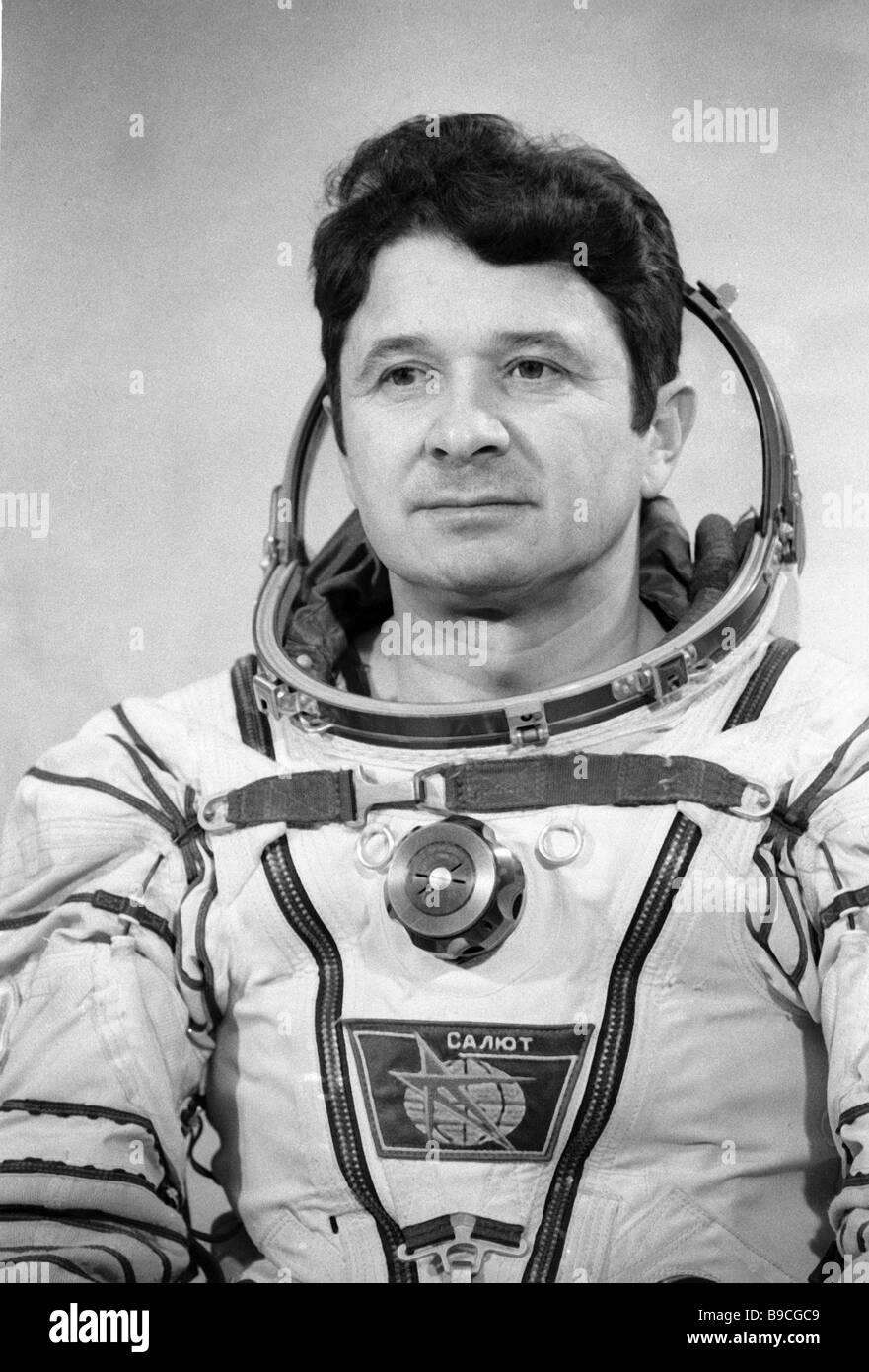 Л д кизим космонавт. Л д кизим космонавт. Кизим 103кисим. Кизим 103кисим. Кизим космонавт фото.