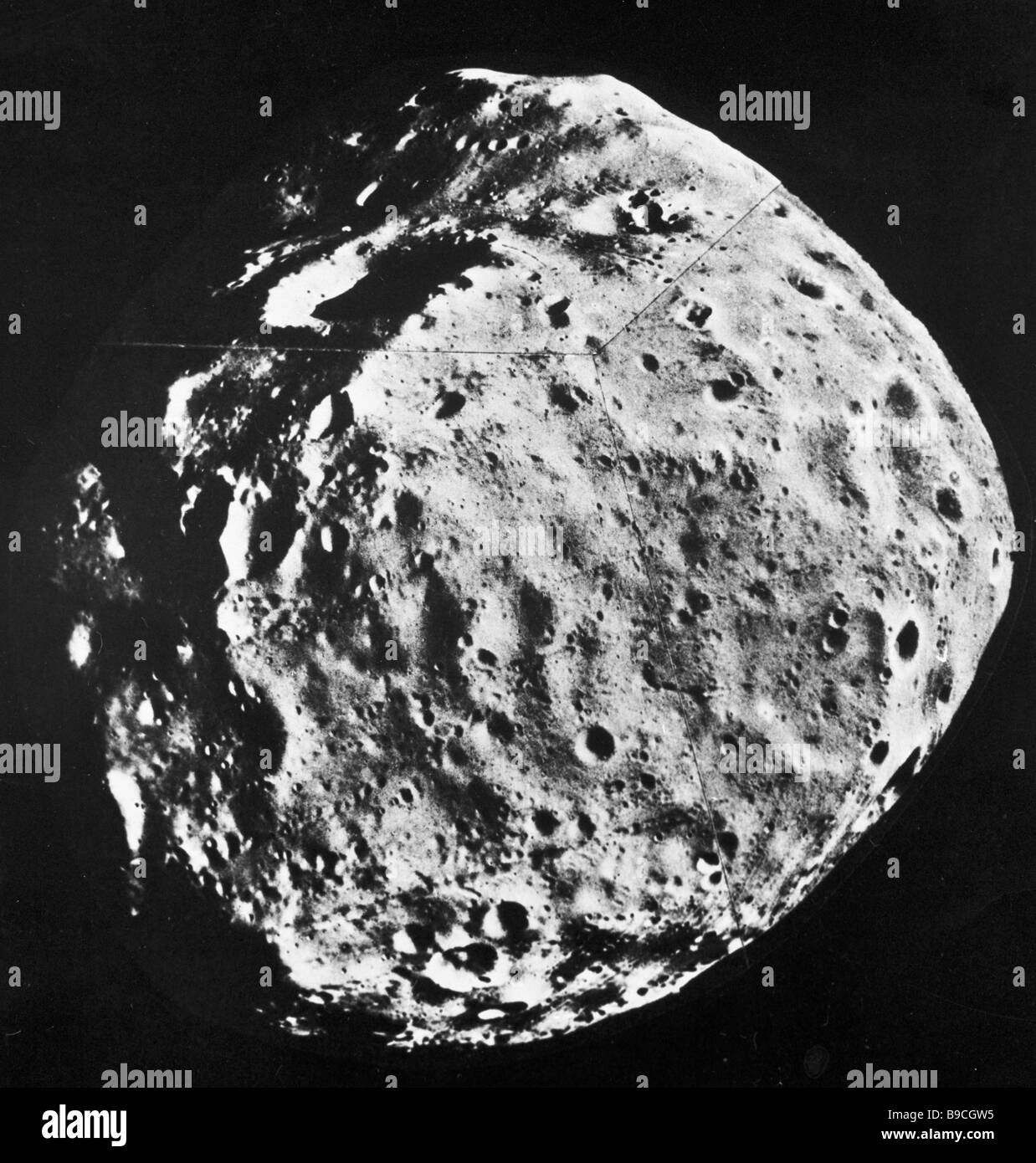 Марс планета спутники. Марс, планета спутники фобос и демос. Спутник планеты марс 5. Марс фобос и деймос. Спутник планеты марс 5.