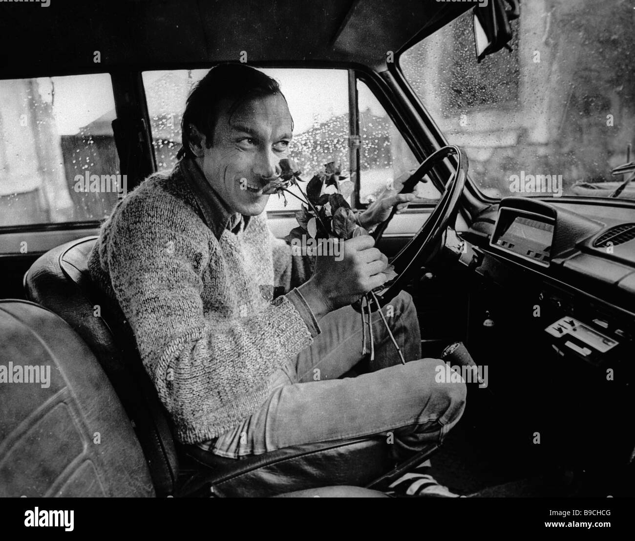 олег янковский полеты во сне и наяву. янковский полеты во сне. полеты во сне и наяву фильм 1982. янковский олег в фильме полеты. олег янковский 1982.