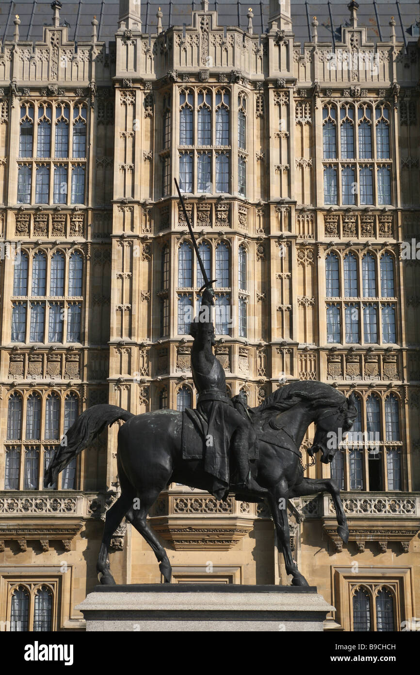 Statue of Richard I outside the House of Lords London Stock Photo Alamy