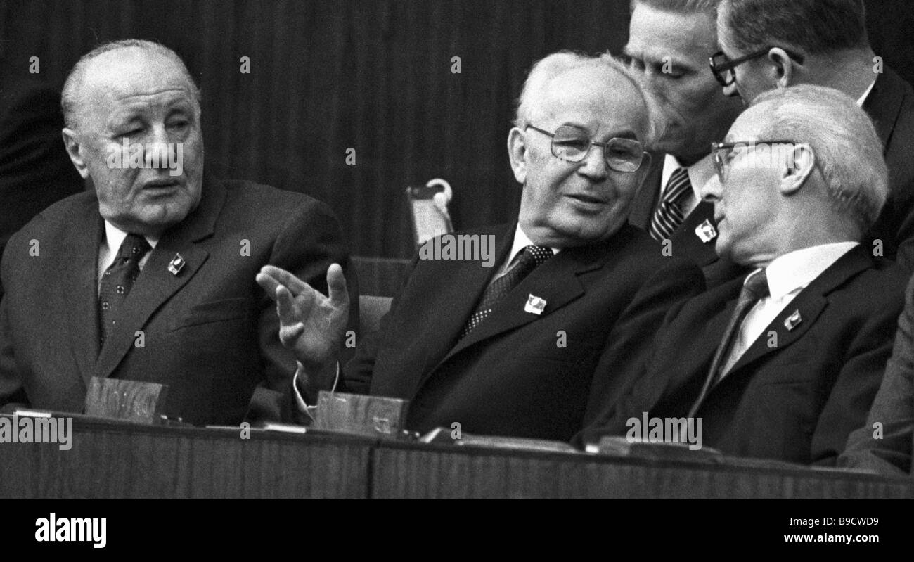 From right to left Erich Honecker Secretary General of the German Socialist  Unity Party Central Committee Gustav Husak Stock Photo - Alamy