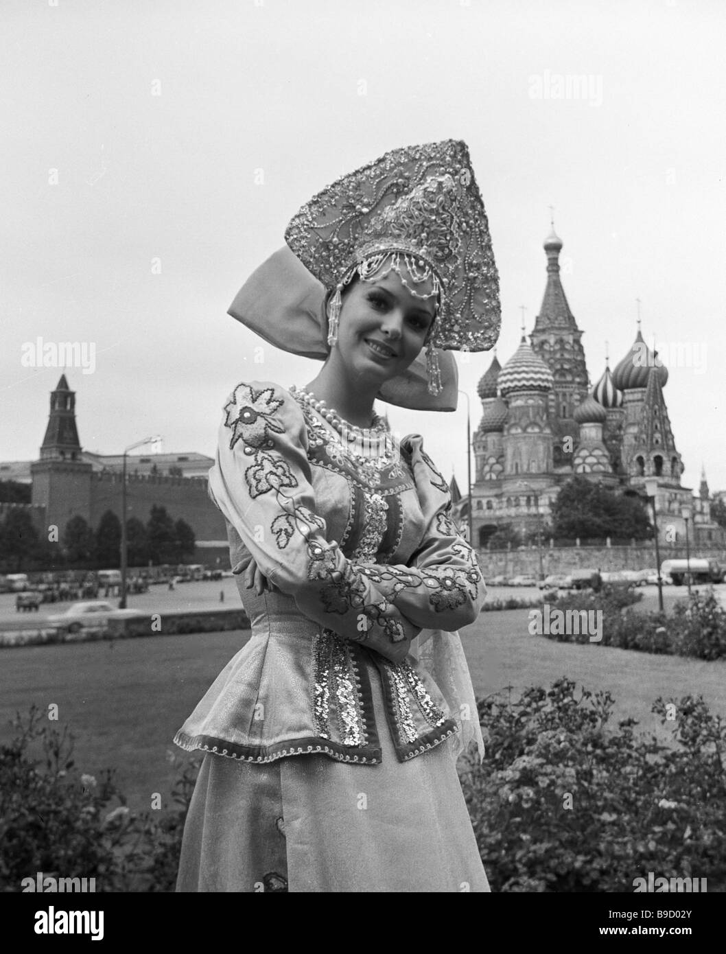 надежда светлова ансамбль березка. солистки ансамбля березка. группа берёзка (ансамбль). солистки ансамбля березка. киреева зоя берёзка ансамбль.