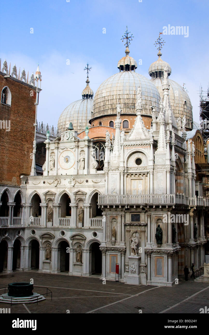 Inner court of Palazzo Ducale (Doge's Palace), with view of St. Mark's cathedral cupolas Stock Photo
