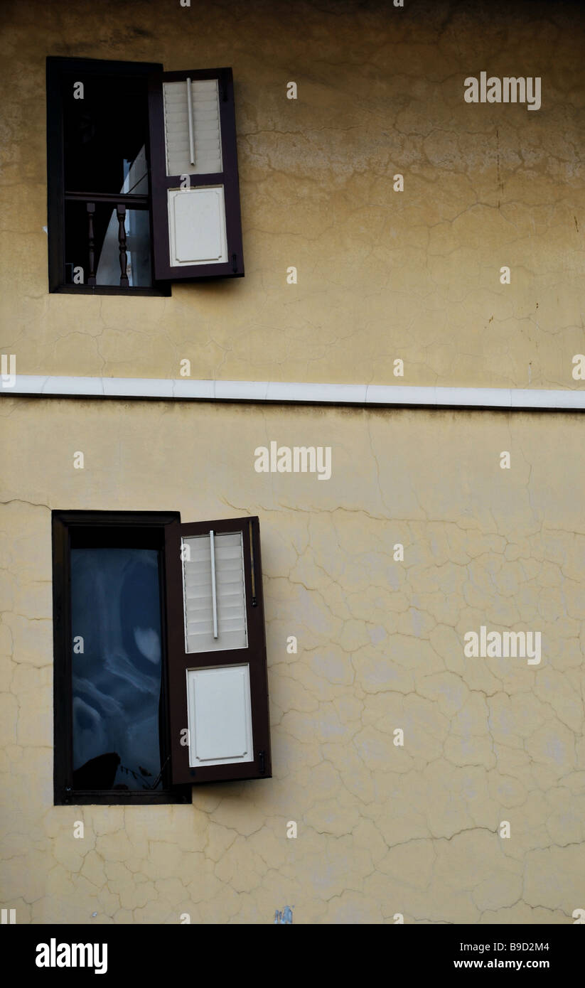 Windows wide open hi-res stock photography and images - Alamy
