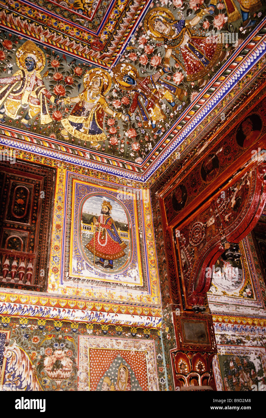 Mandawa haveli (mansion), interior frescoes of faded glory of the Raj ...