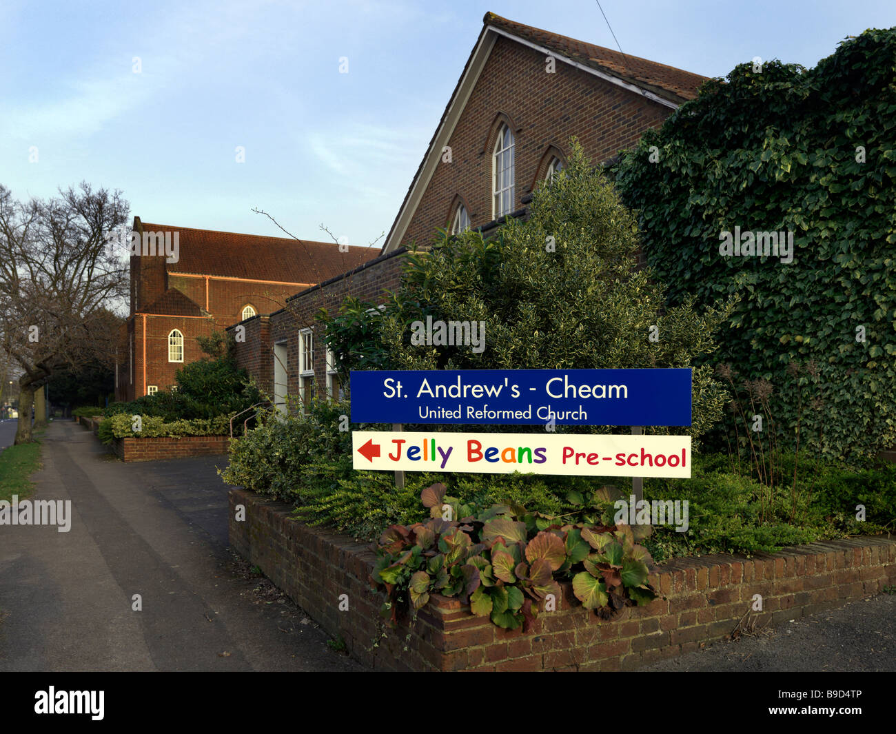 St Andrews United Reform Church Cheam Surrey England Stock Photo