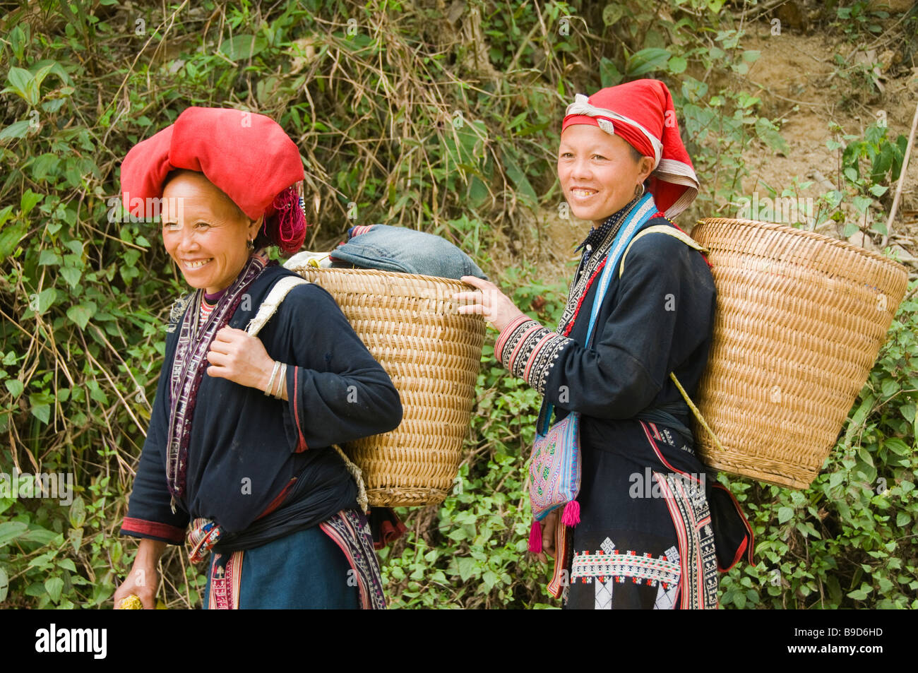 Yao hill tribe women hi-res stock photography and images - Alamy